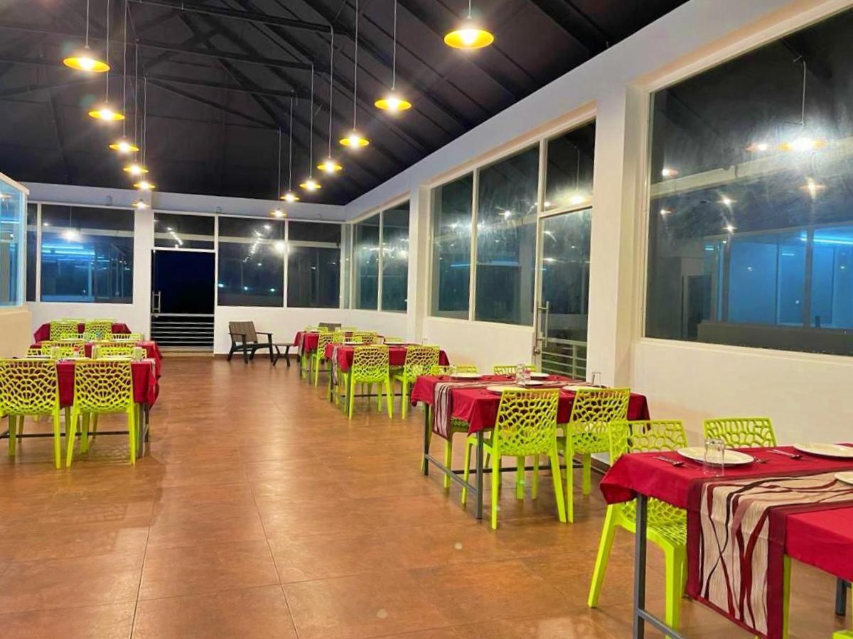 Firefly Resort Kanthalloor Exterior foto